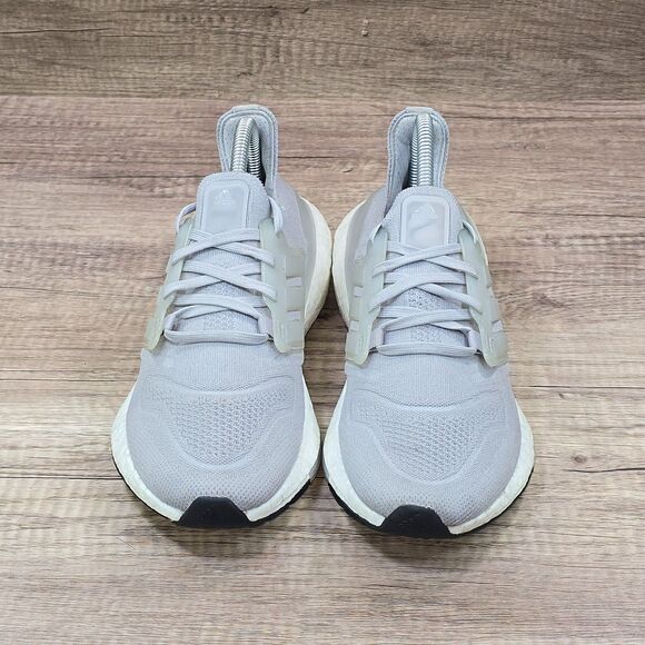 Adidas Ultraboost 22 Women's Size 7.5 Gray Running Shoes (GX5594) - Picture 2 of 9